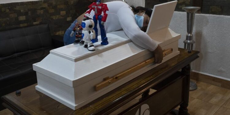 Niños venezolanos siguen muriendo a la espera de trasplantes