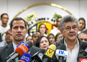 ¿Ampliamos ese cerrado club oposicionista?, por                                                               Raúl Ochoa Cuenca