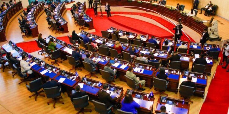 SIP advierte sobre proyecto en El Salvador que restringe a ONG y medios
