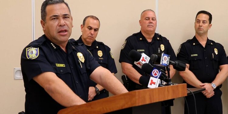 Jefe de la Policía de Hialeah renunció a su cargo por corrupto