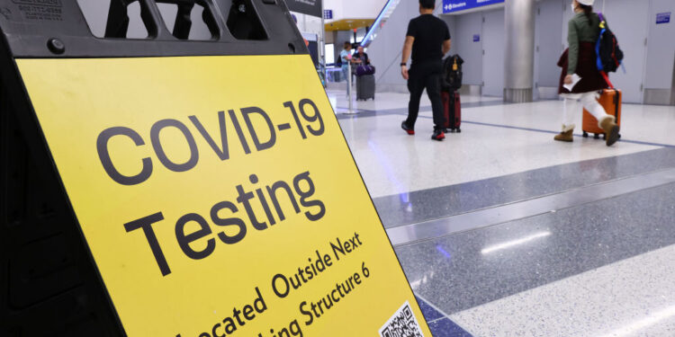 Al menos 10 casos de la variante Ómicron se confirman en EEUU