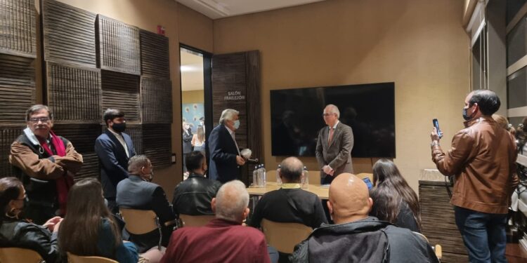 Antonio Ledezma presentó su libro: el Populismo amenaza a Colombia