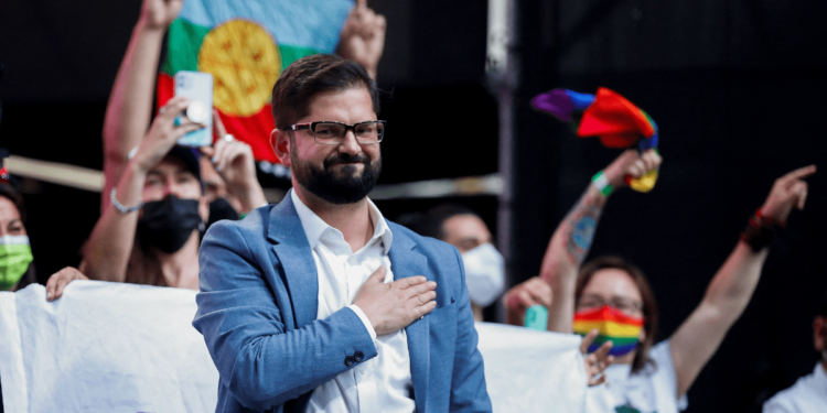 La Bolsa de Valores de Santiago se desploma tras triunfo de Boric