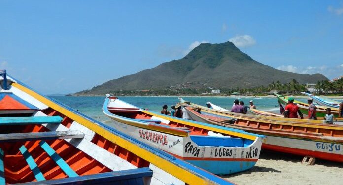 Dos embarcaciones desaparecidas en costas venezolanas