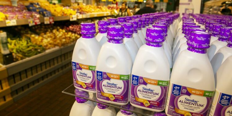Fábrica en EEUU reanuda producción de fórmula para bebé