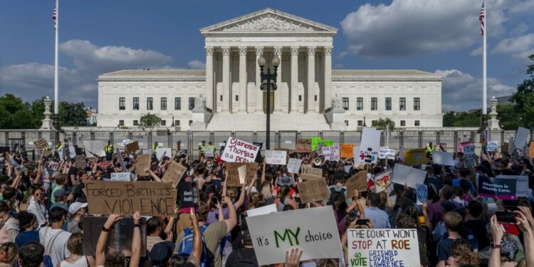 Corte Suprema de Texas bloquea orden que reanudaba abortos