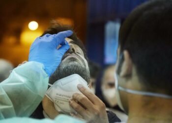 Contagios de coronavirus comienzan a remitir en Europa, según datos del ECDC