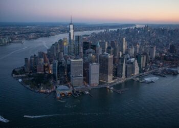 Autorizan a Gorrin a pagar deuda de condominio de apartamento en Nueva York