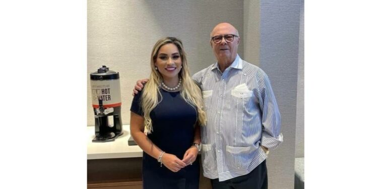 Sophia Lacayo sostuvo encuentro con el expresidente de Republica Dominicana