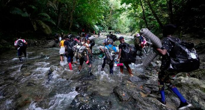 Más de 70 migrantes venezolanos están desaparecidos en la Selva del Darién