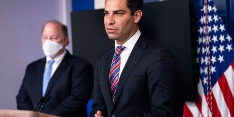 Alcalde Francis Suárez crea iniciativa para desarrollo tecnológico de Miami