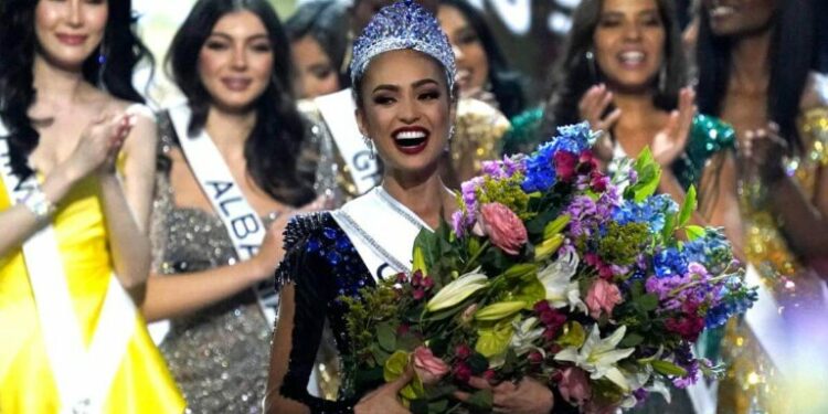 Miss Universo 2022 renunció a su corona como Estados Unidos