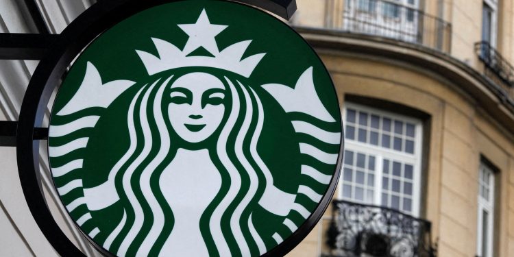 McDonald’s, Starbucks y Chipotle gastan millones para bloquear aumento a sus trabajadores