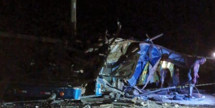 Autobús de migrantes se desbarrancó en Panamá dejando más de 30 muertos