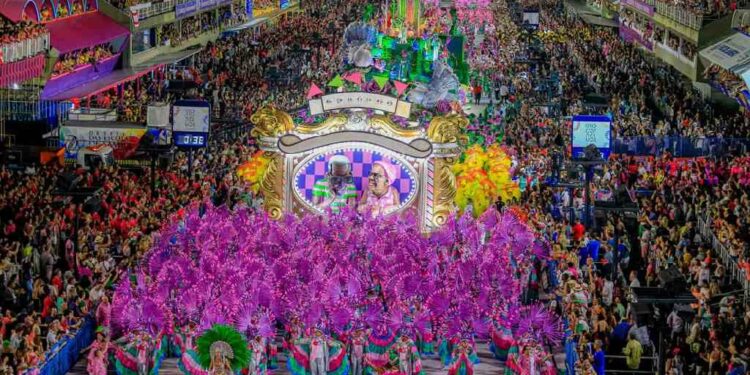 Las mejores fotos del Carnaval de Brasil que espera atraer a 46 millones de personas