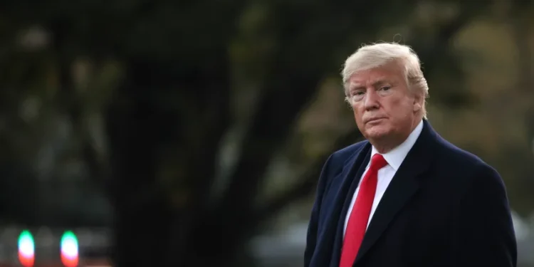Cristianos suman más de 20,000 firmas contra la candidatura de Trump en 2024