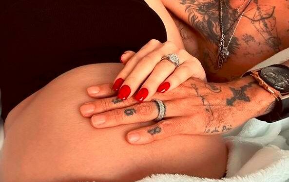 Marc Anthony y Nadia Ferreira esperan su primer bebé