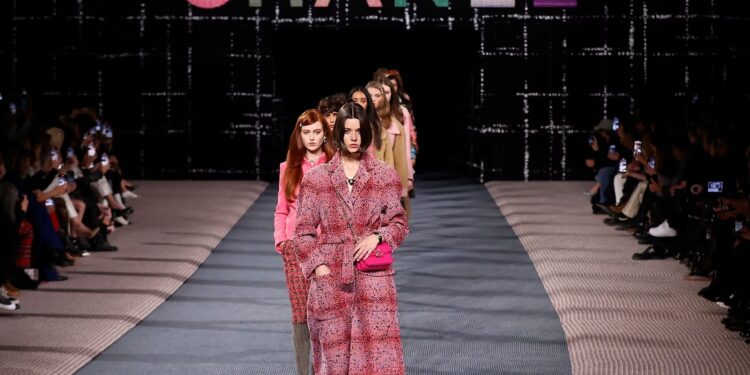 La Semana de la Moda de París inició cargada de polémicas