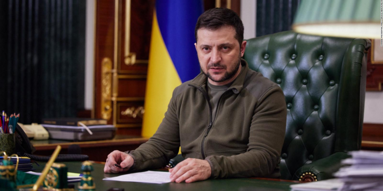 Zelensky afirma que Ucrania es más fuerte que hace un año, cuando comenzó la invasión rusa