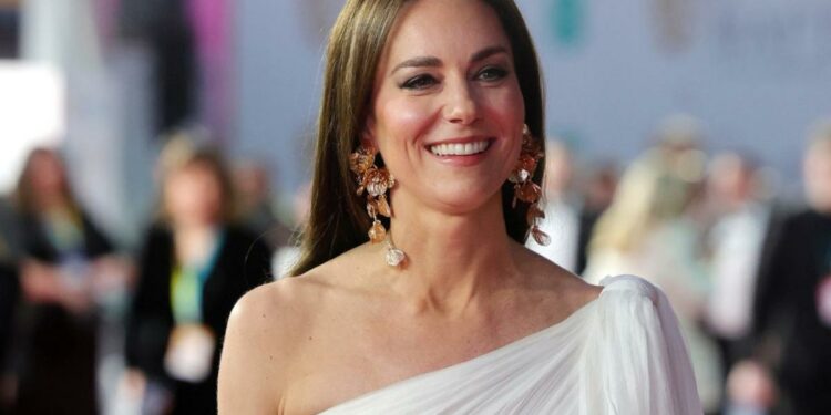 Kate Middleton brilló en Bafta con zarcillos de 15 euros