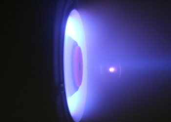 Rusia prueba por primera vez un motor para satélites que funciona con criptón