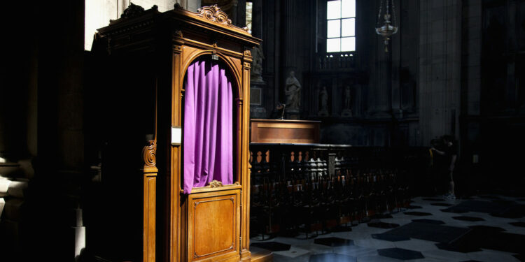 En EEUU quieren promulgar ley para abolir el secreto de confesión