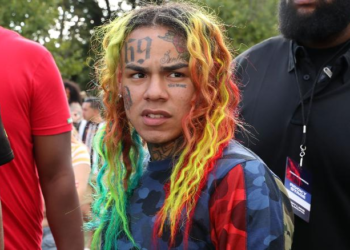 Atacan brutalmente al rapero Tekashi 6ix9ine dentro de un gimnasio en Florida