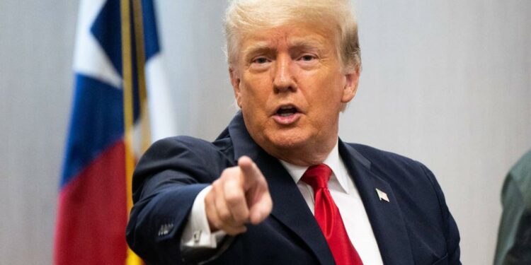 Trump afirmó que es víctima de una persecución política
