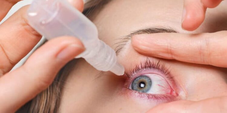 EEUU retira del mercado gotas para ojos por riesgo de ceguera permanente