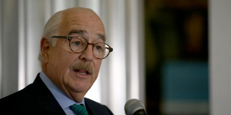 Pastrana pidió juicio político para Petro tras escándalo de su hijo