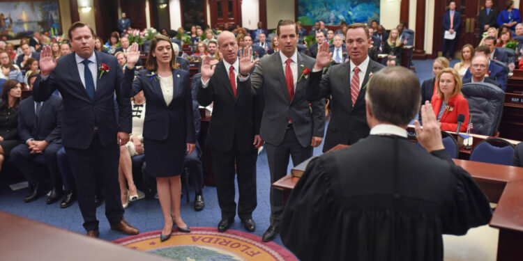 Legislador de Florida leyó nombres obscenos en plena audiencia por una broma