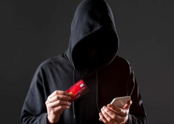 Arrestan a un magnate chino por estafar mil millones de dólares a sus seguidores en internet