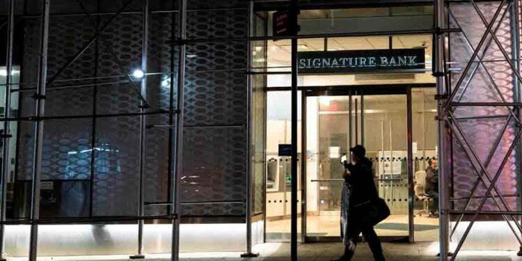 Reguladores también cierran Signature Bank de Nueva York