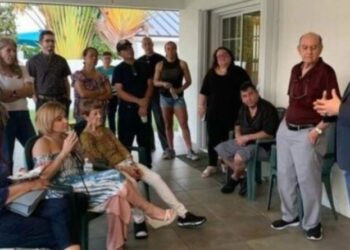 Doral: Vicealcalde Rafael Pineyro se reunió con vecinos de Vanderbilt