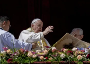 Papa Francisco presidió misa de Pascuas desde el Vaticano