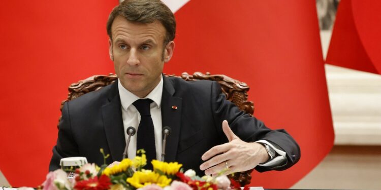 Macron critica a EEUU: nadie puede desplegar armas nucleares en el extranjero