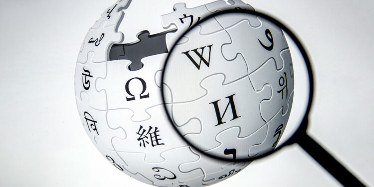 Tribunal ruso multa a Wikipedia por no eliminar información prohibida