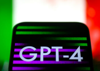 Italia rehabilita el uso de ChatGPT un mes después de su suspensión