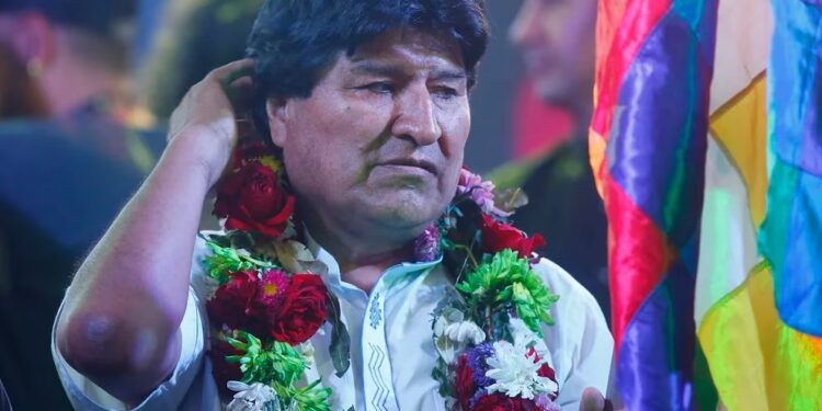 Evo Morales viajó a Venezuela para realizarse chequeos médicos