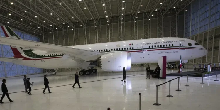 México vende el avión presidencial al gobierno de Tayikistán
