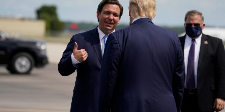 DeSantis desafía popularidad de Trump como candidato presidencial