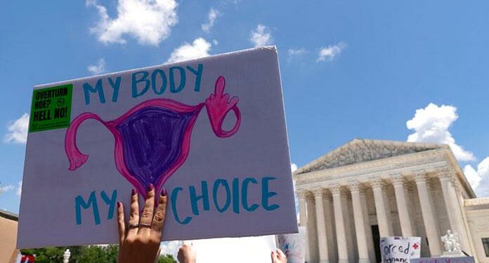 Grupos antiaborto piden al Supremo de EEUU restringir acceso a mifepristona