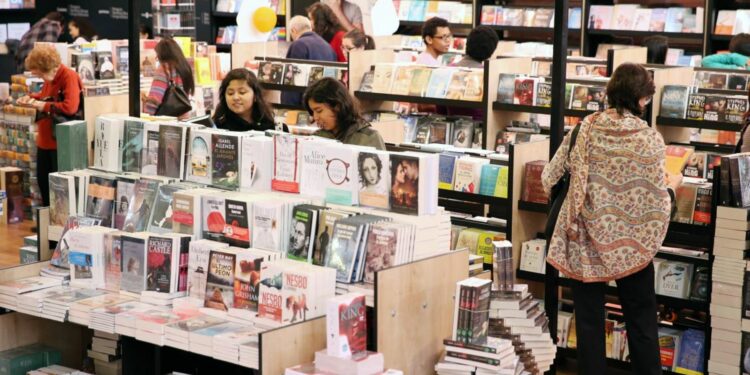 El Retorno de Adonalís es presentada en la Feria del Libro de Bogotá