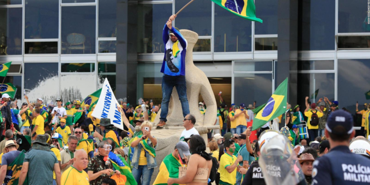 Arranca investigación parlamentaria sobre ataques bolsonaristas en Brasilia