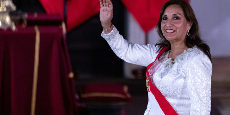 Piden aprobar ley para que Boluarte pueda mandar «de forma remota»