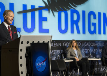 NASA elige empresa de Jeff Bezos para construir el módulo de alunizaje de Artemis V