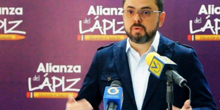 Ecarri: Padrino López ha sido un embudo en los ascensos de militares