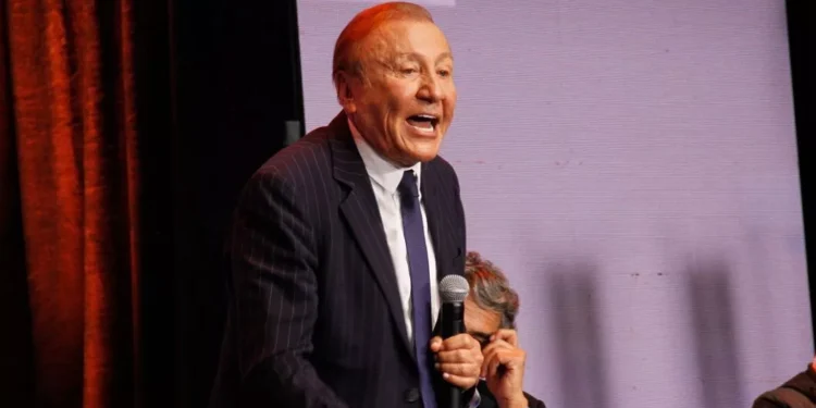 Inhabilitan por 14 años al excandidato presidencial colombiano Rodolfo Hernández