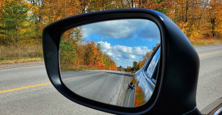 Consejos para evitar el punto ciego al conducir