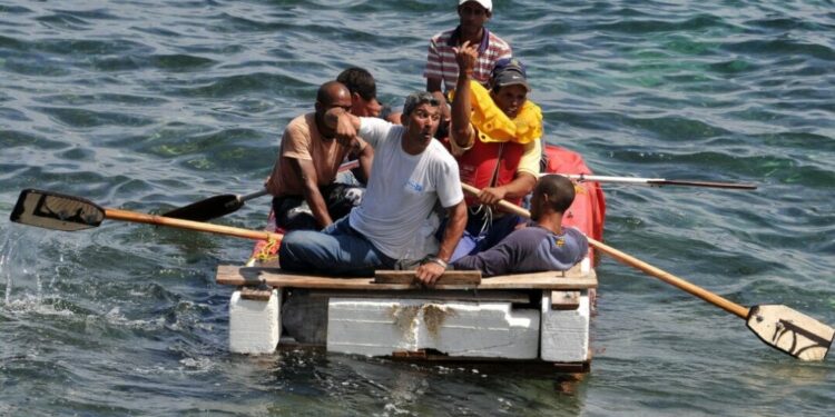 Detenidos al menos ocho cubanos al desembarcar en cayo de Florida